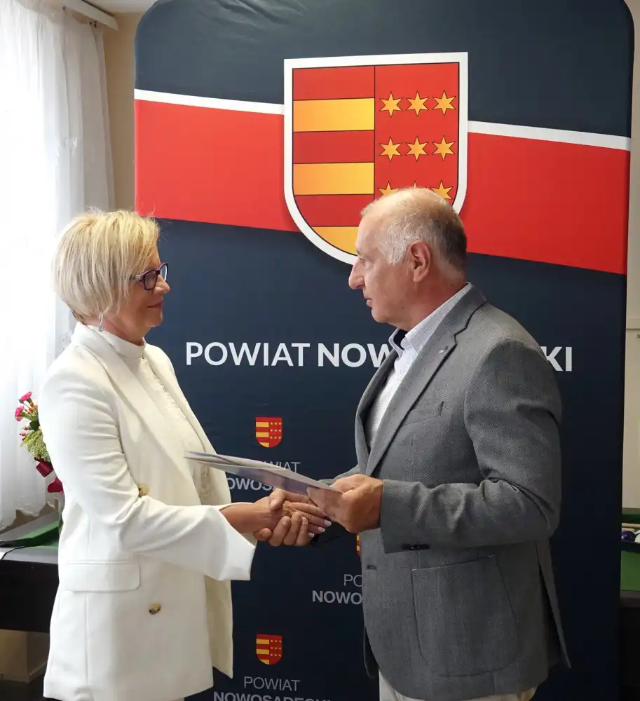 Starosta nowosądecki wręczył nominacje dla nauczycieli