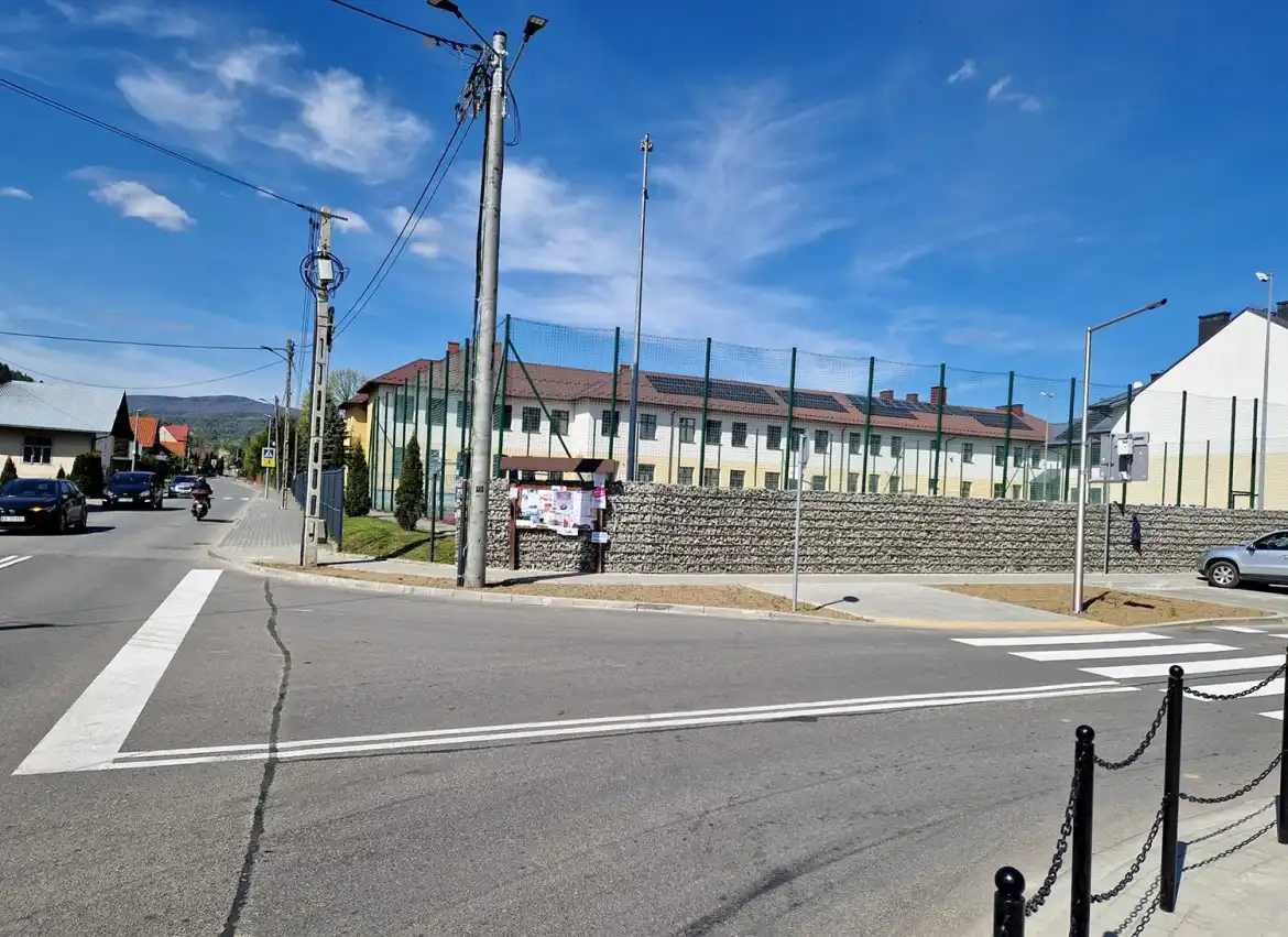 Zakończyła się przebudowa drogi powiatowej i skrzyżowania w centrum Łącka