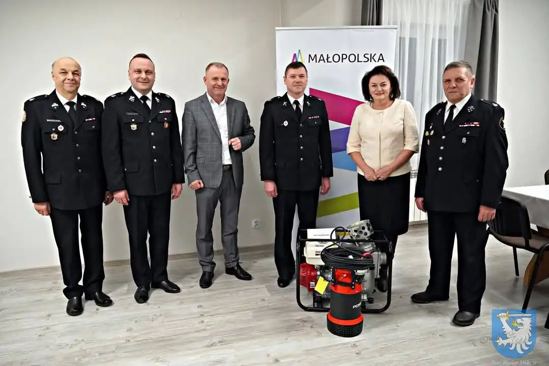 Nowy sprzęt dla jednostki OSP Zagórzany. Pomoc w zapobieganiu skutkom powodzi
