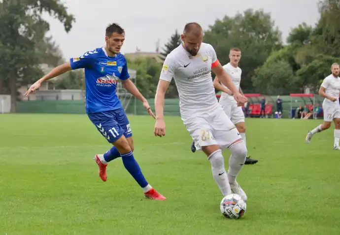 Sandecja przegrywa z Puszczą Niepołomice