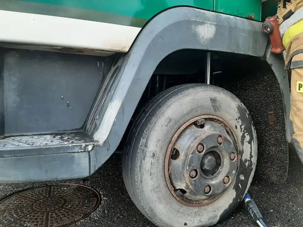 Pożar samochodu ciężarowego na ul. Tarnowskiej w Nowym Sączu