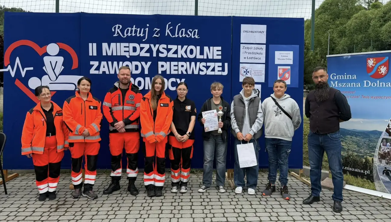 Emocjonująca rywalizacja i cenna wiedza. Za nami zawody z pierwszej pomocy w Łostówce