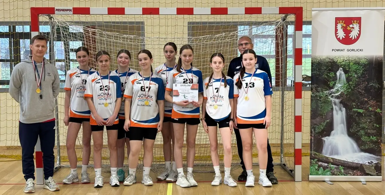 Sportowe emocje w hali w Bieczu. Wilczyska triumfują