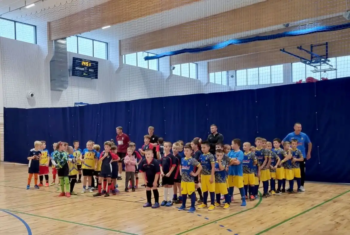 Piknik Rodzinny w hali Powiatowego Centrum Sportu w Marcinkowicach