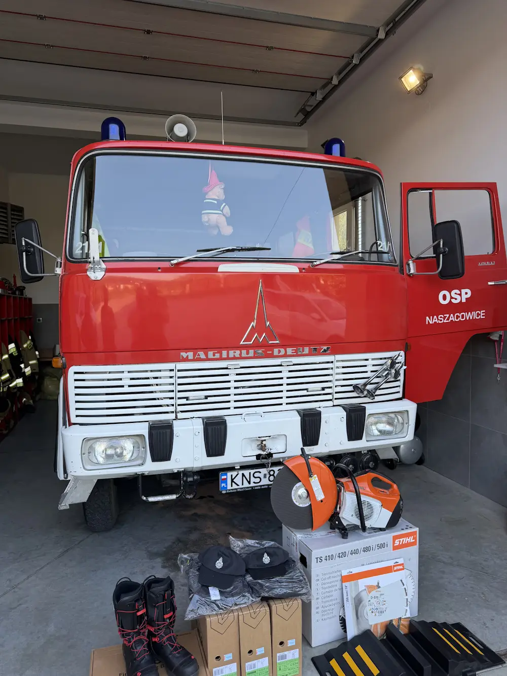 Fundusz Sołecki wsparł strażaków. OSP Naszacowice doposażona w sprzęt bojowy