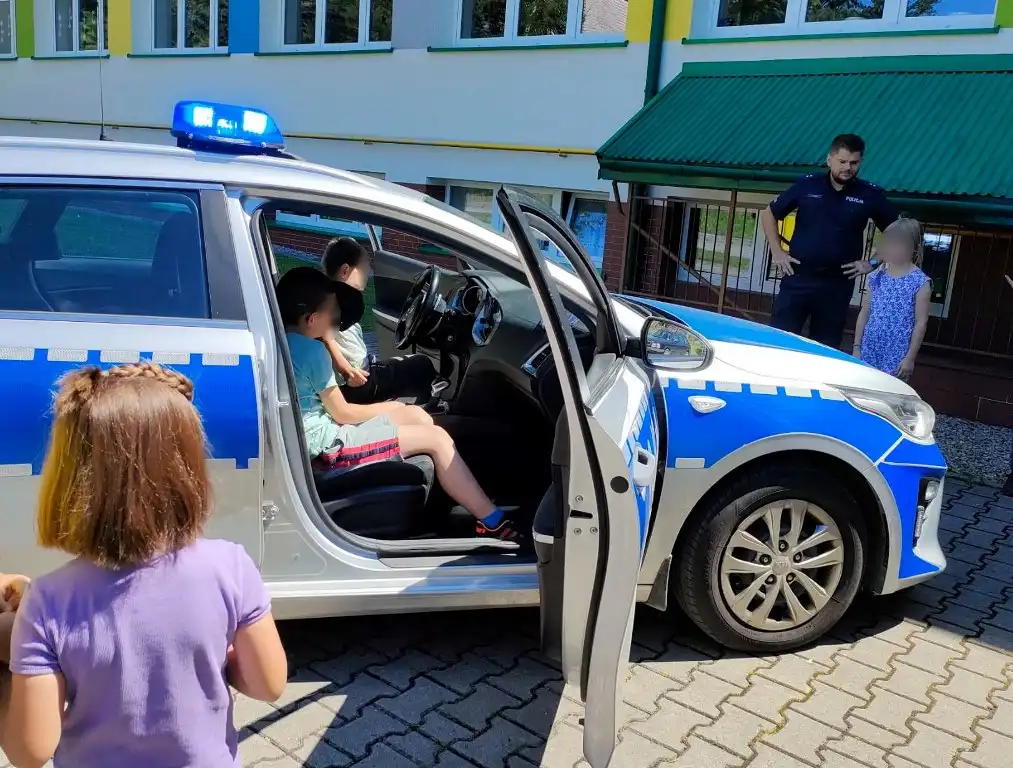 „Kręci mnie bezpieczeństwo”. Sądeccy policjanci edukują najmłodszych