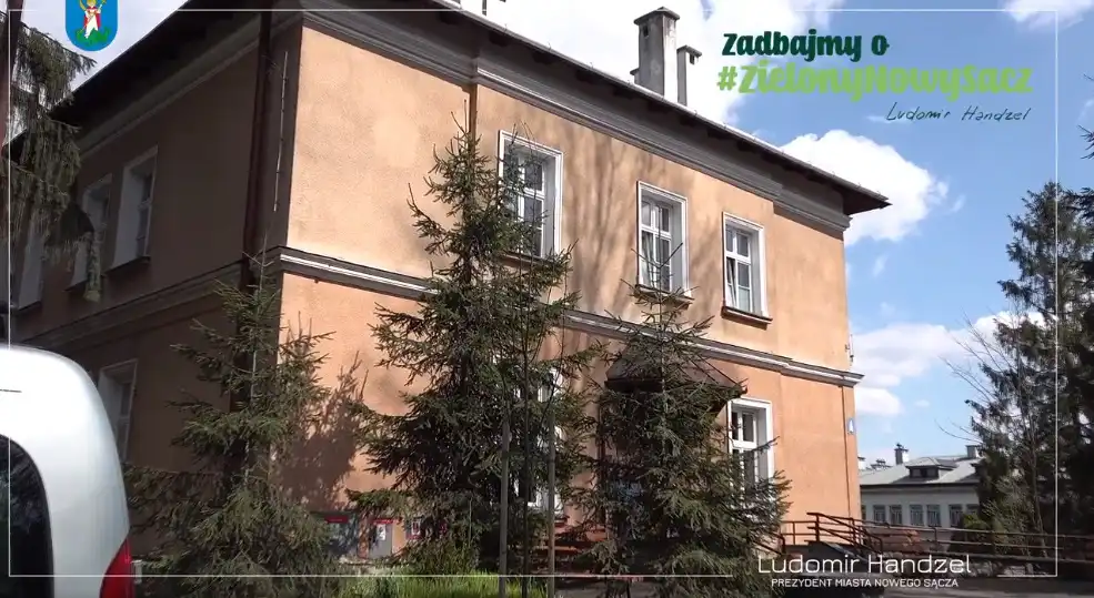 Akcja #zielonyNowySącz w Domu Pomocy Społecznej przy ul. Nawojowskiej