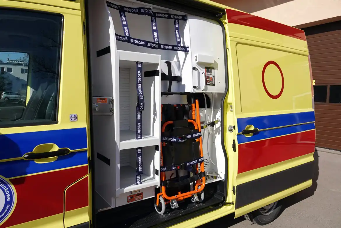 Sądeckie Pogotowie Ratunkowe ma kolejną nowoczesną karetkę