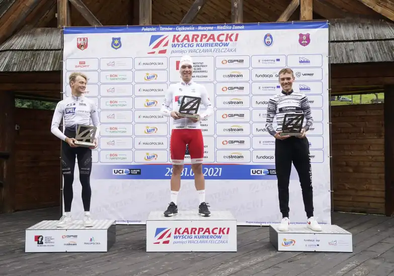 Filip Maciejuk zwycięzcą 38 . Karpackiego Wyścigu Kurierów pamięci Wacława Felczaka