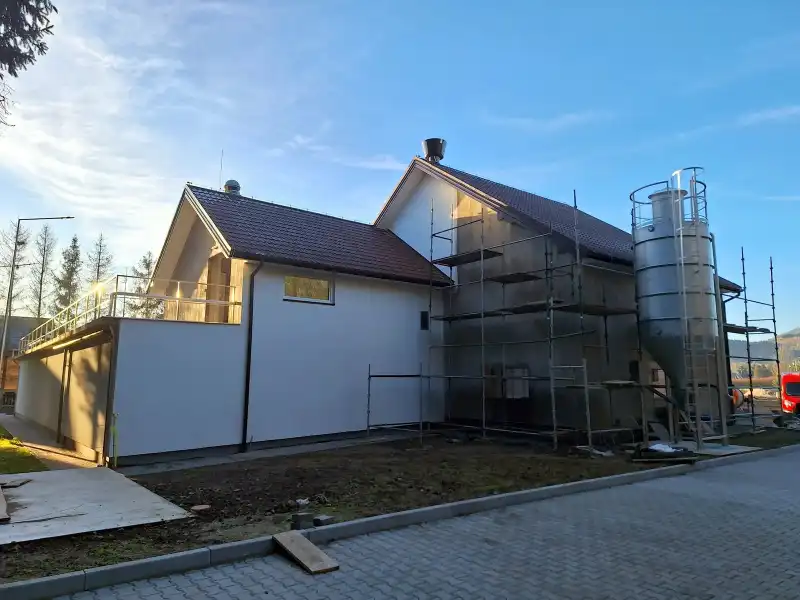 Gmina Łososina Dolna kończy budowę nowoczesnej oczyszczalni ścieków