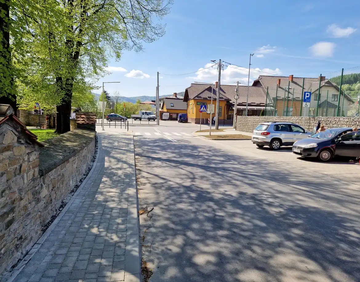 Zakończyła się przebudowa drogi powiatowej i skrzyżowania w centrum Łącka