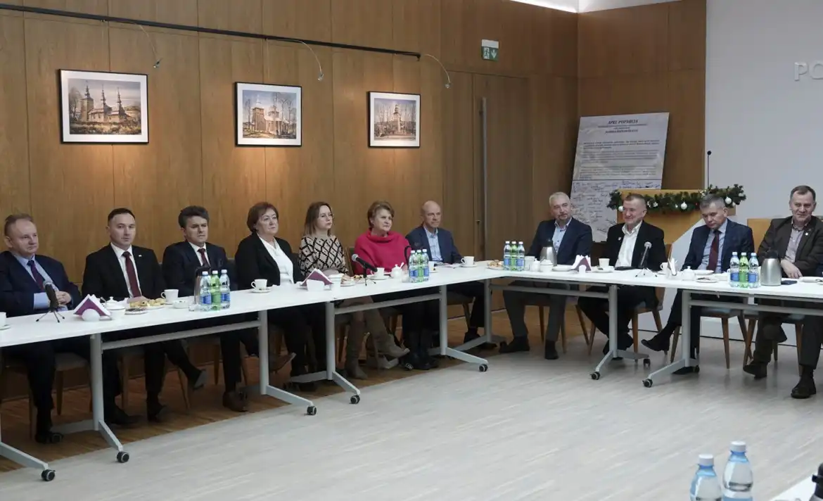 Samorządowcy z Sądecczyzny spotkali się z wicemarszałkiem Sejmu Ryszardem Terleckim