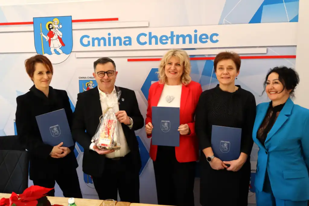 Dyrektorki szkół z Nagrodami Wójta Gminy Chełmiec