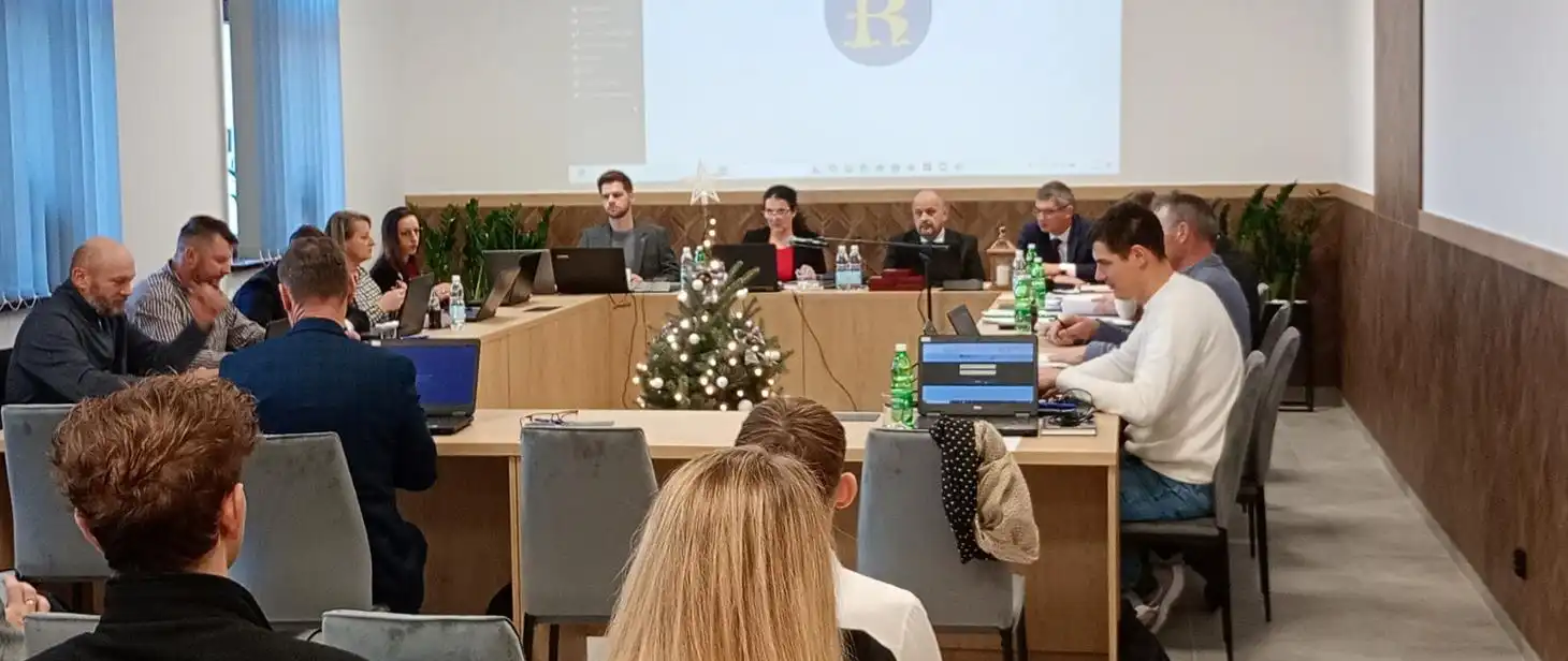 Świąteczna sesja i ważne decyzje. Gmina Tymbark uchwaliła budżet na 2026 rok