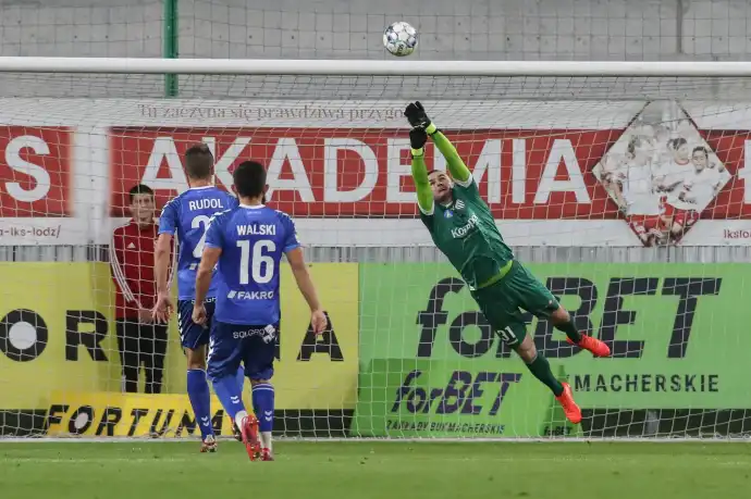 Łódzki KS pokonuje Sandecję w doliczonym czasie gry