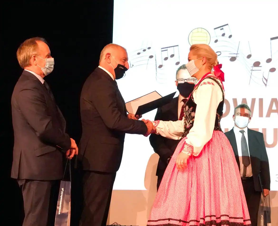 Powiatowy Dzień Działacza Sportu i Kultury: Starosta nagrodził animatorów kultury i zespoły regionalne