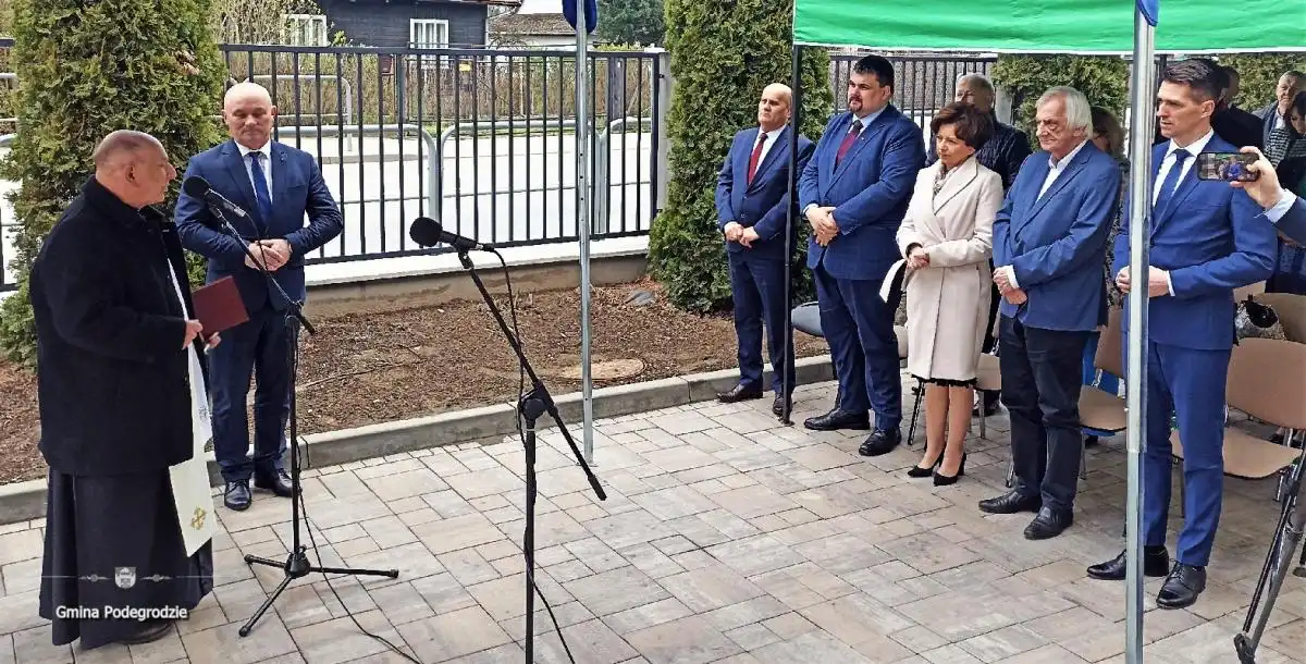 Minister Rodziny i Polityki Społecznej Marlena Maląg odwiedziła seniorów Gminy Podegrodzie