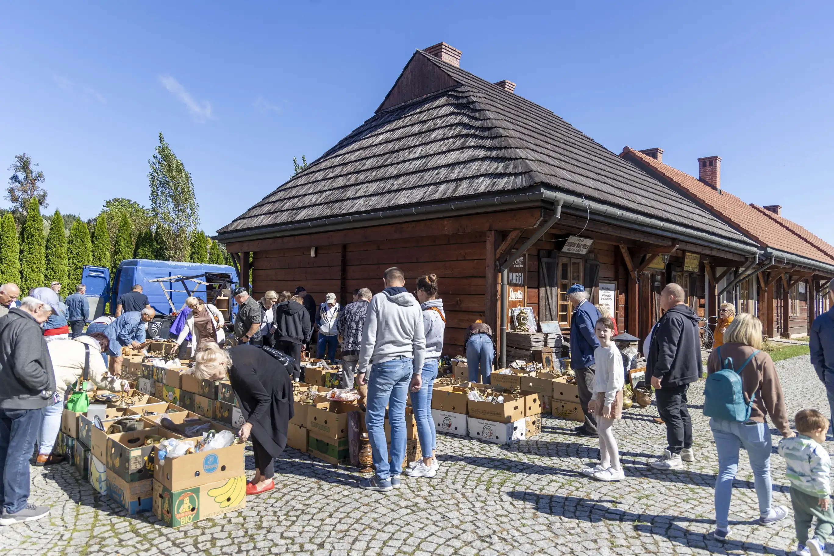 Unikatowe przedmioty z duszą. Kiermasz w Miasteczku Galicyjskim pełen skarbów