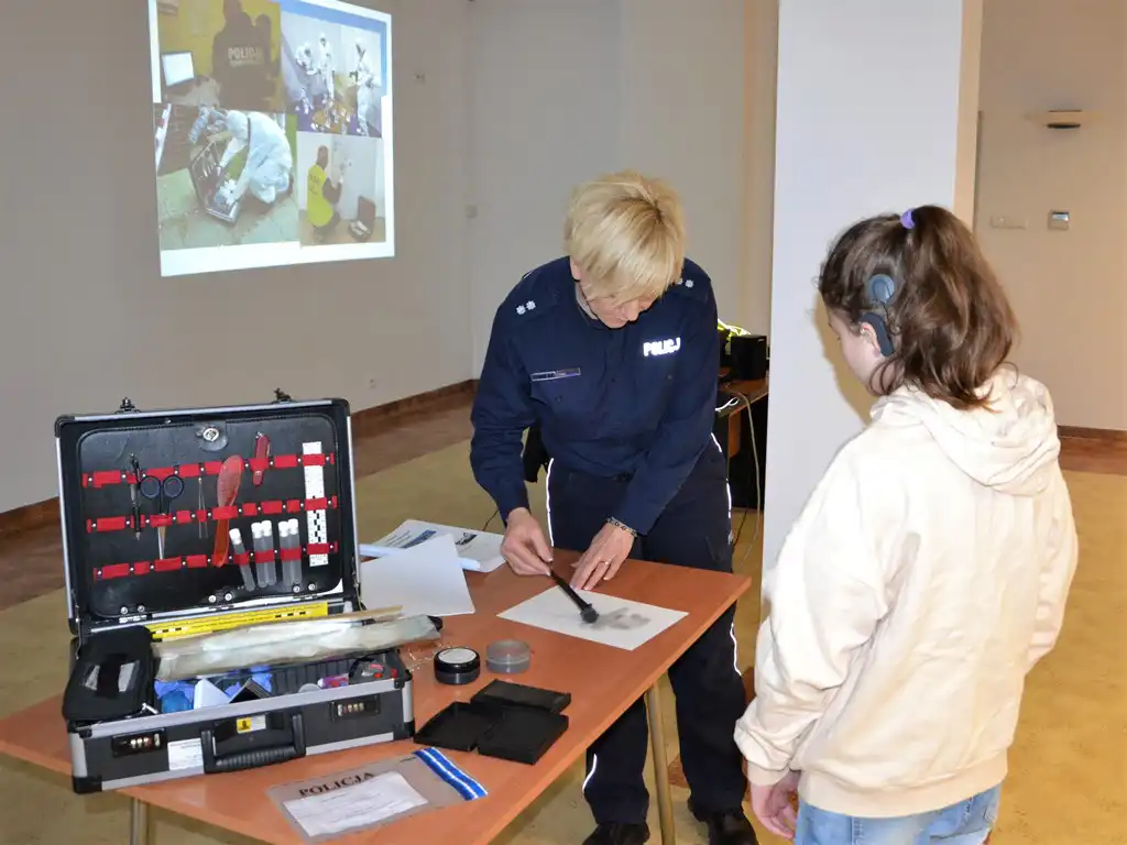 Uczniowie odwiedzili sądecka Komendę Policji