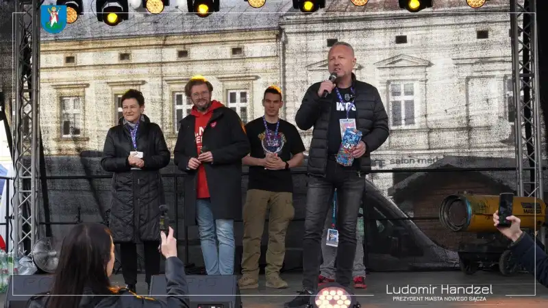 33. Finał WOŚP w Nowym Sączu. Mieszkańcy zebrali ponad 335 tys. zł