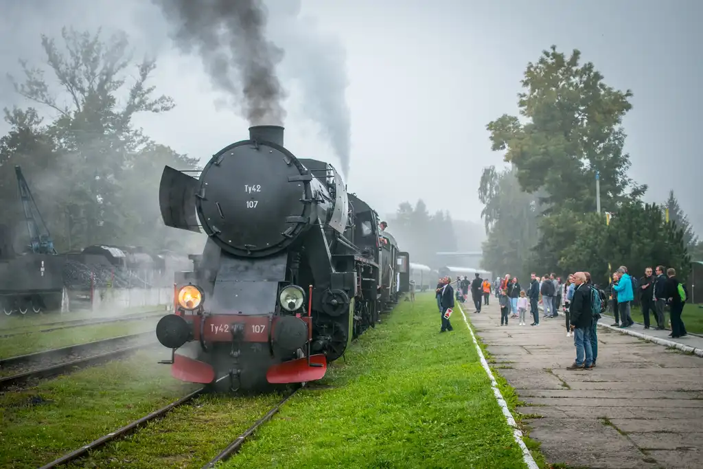Zabytkowe pociągi zabiorą w podróże po Małopolsce. Ostatni raz z Nowego Sącza do Chabówki