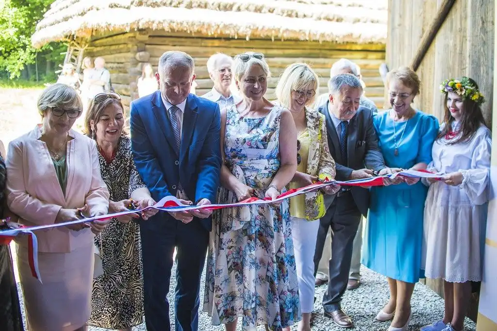 Edukacyjny park i wyjątkowa wystawa w Skansenie Wsi Pogórzańskiej w Szymbarku