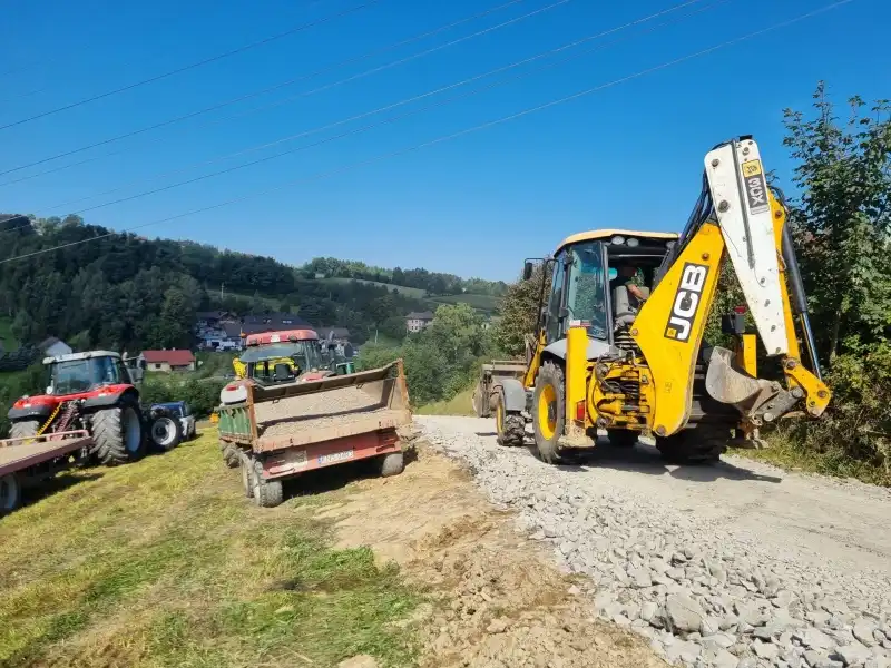 W Gminie Korzenna przybywa betonowych dróg