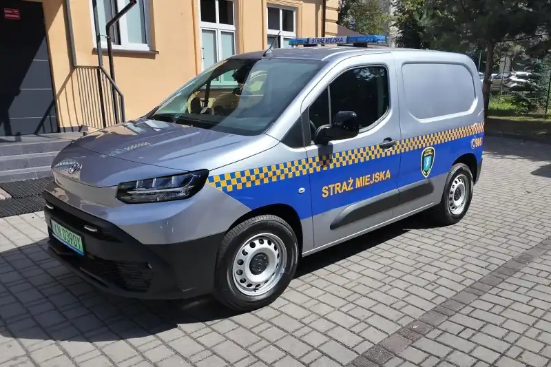 Ekopatrol rusza do akcji. Straż miejska z nową Toyotą Pro Ace