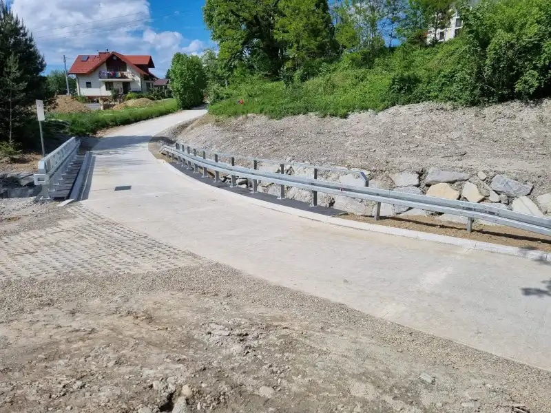 Zakończyły się prace przy odbudowie mostu w Koniuszowej