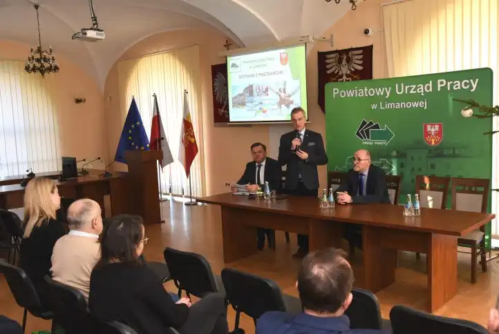 Współpraca na rzecz rynku pracy. Spotkanie z lokalnymi pracodawcami w Limanowej