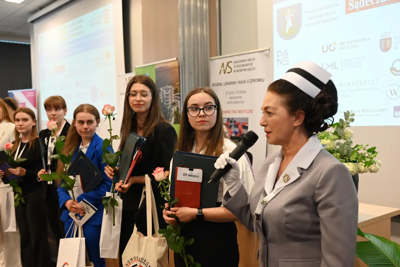 Studenci pielęgniarstwa z całej Polski rywalizowali w ANS w Nowym Sączu