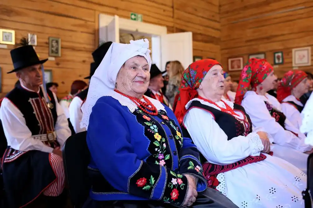 Krakowiacy, Lachy i Górale. Opowieść o strojach wsi małopolskiej