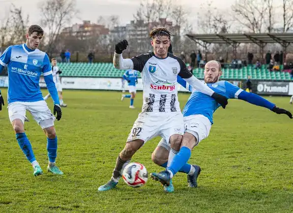 18-letni napastnik Sandecji wypożyczony do Karpat Krosno