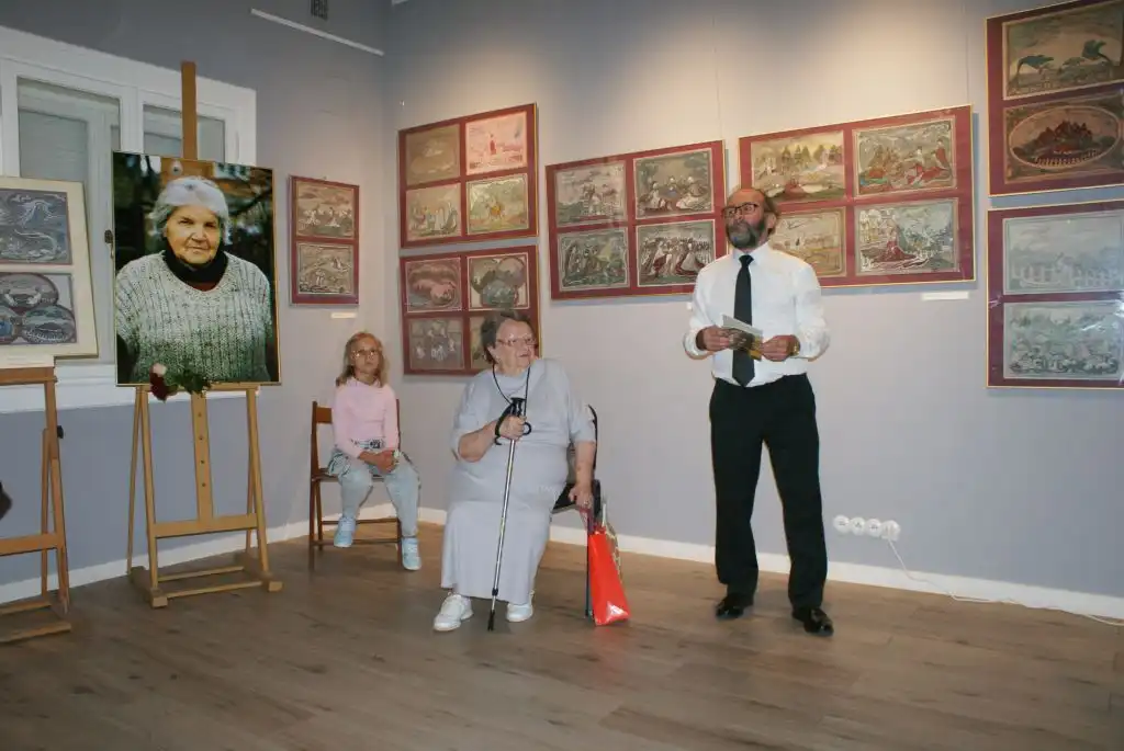 Za ścianą świata: magiczne obrazy Władysławy Iwańskiej