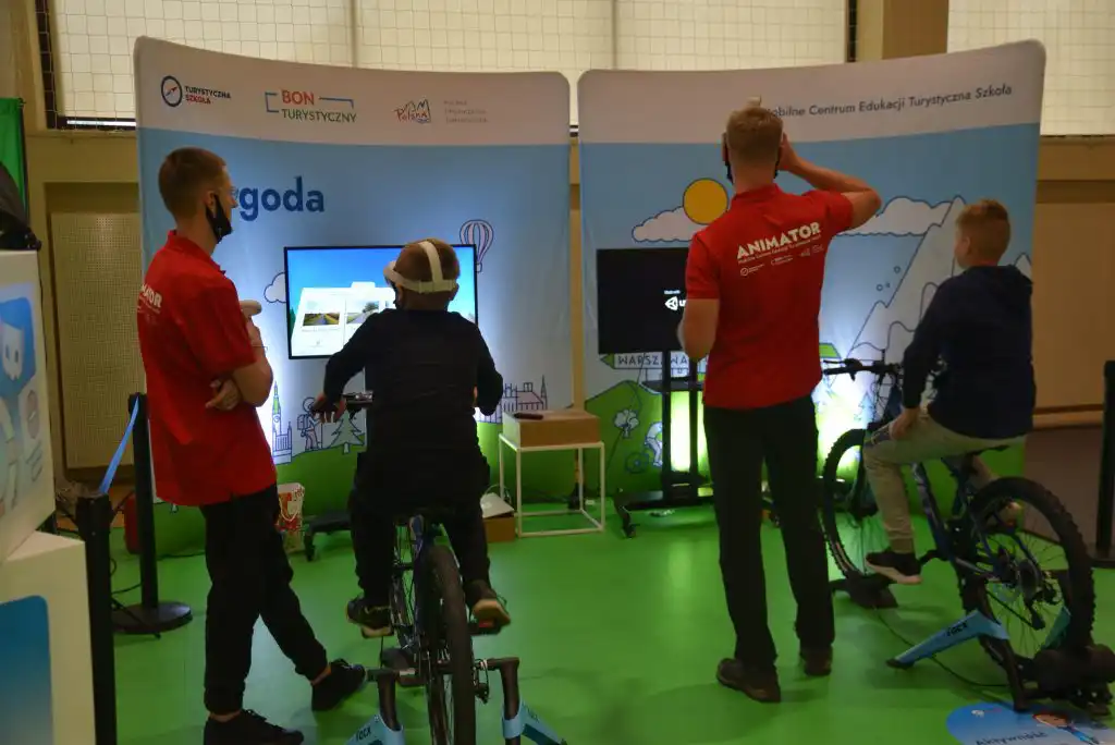W SP nr 1 w Starym Sączu gościło Mobilne Centrum Edukacji Turystyczna Szkoła