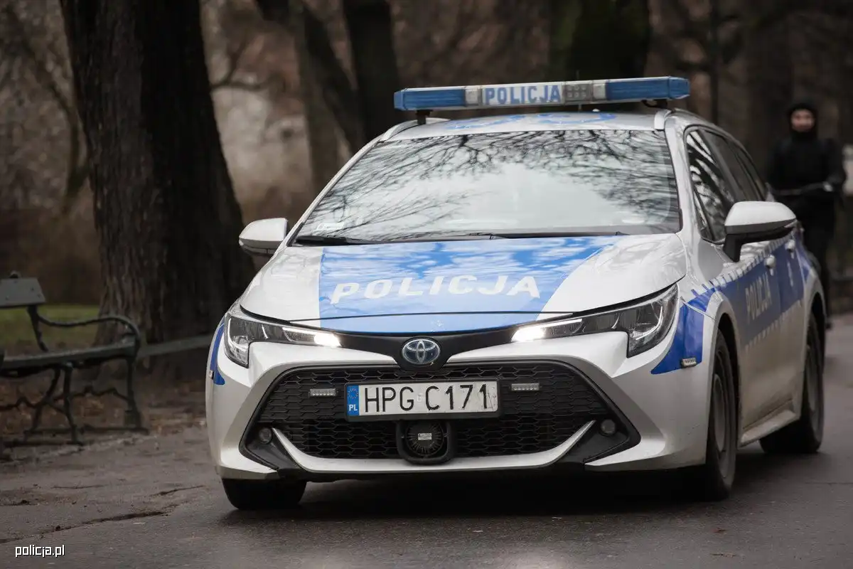 Motocyklista potrącił druhnę OSP podczas akcji ratunkowej. Był pijany i uciekł z miejsca zdarzenia