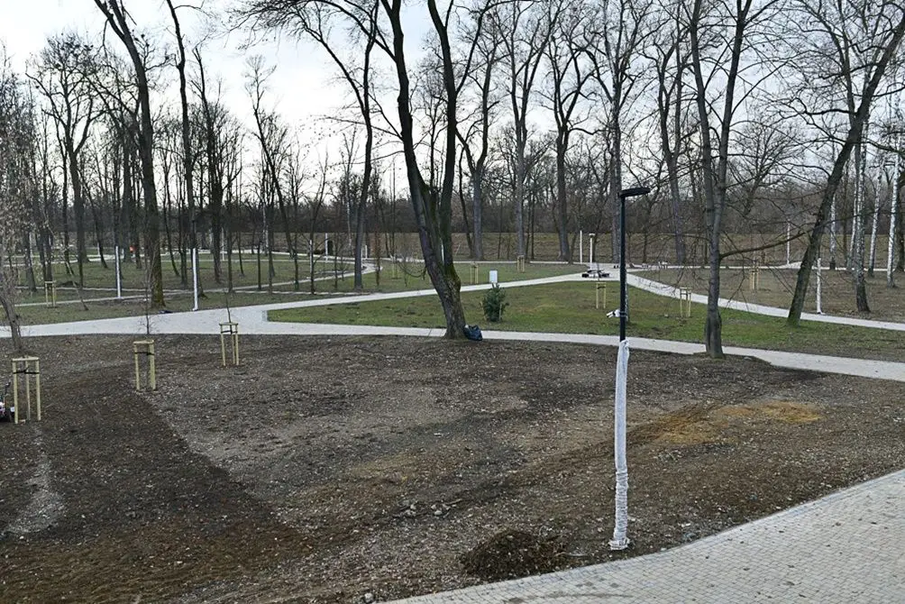 Dobiegają końca prace przy rewitalizacji Parku Strzeleckiego w Nowym Sączu