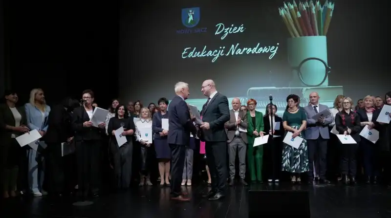 Święto nauczycieli w Nowym Sączu. Nagrody dla najlepszych pedagogów