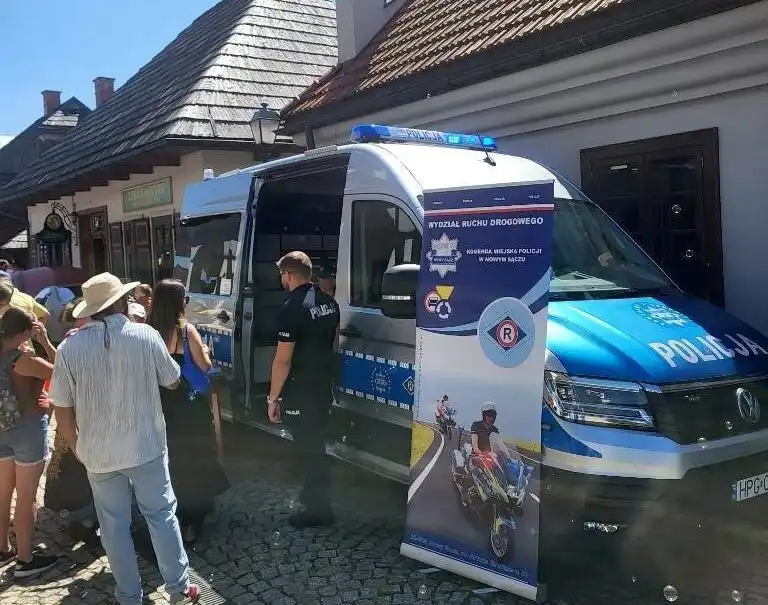 Zlot pojazdów zabytkowych pod znakiem bezpieczeństwa