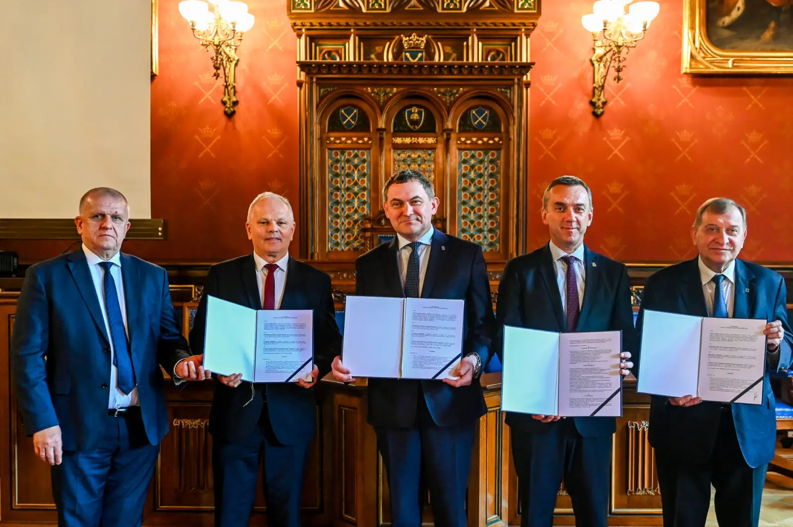 Kraków celuje w światową czołówkę. Trzy uczelnie i NEWAG ruszają z przełomowym projektem
