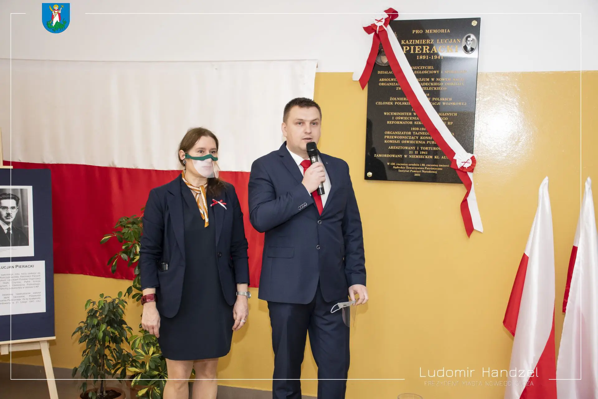 Nowy Sącz: W IV LO Sportowym odsłonięto tablicę upamiętniającą postać Kazimierza Pierackiego