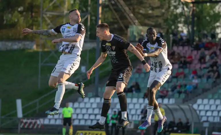 Przedłużone umowy dwóch zawodników Sandecji