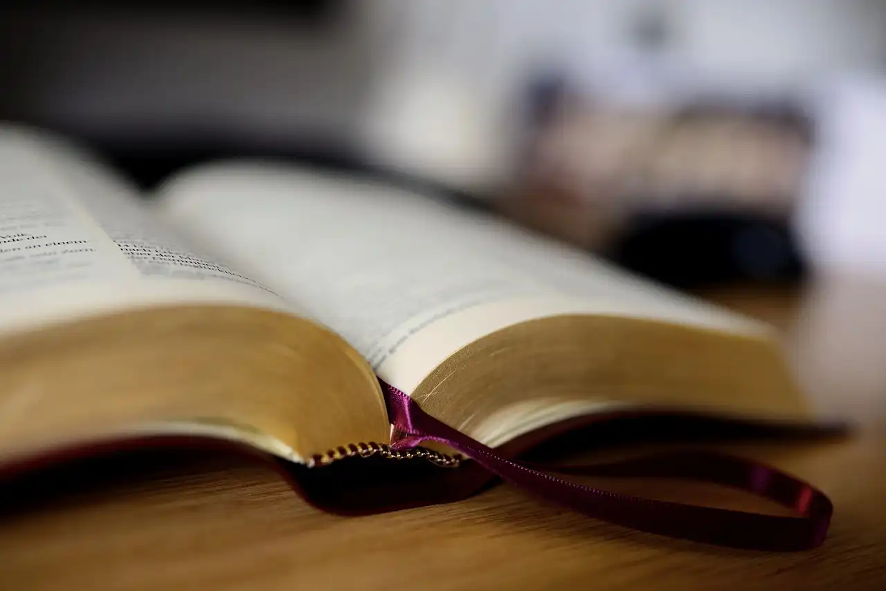 Korzenna broni lekcji religii i etyki. Jednogłośny apel Rady Gminy do Ministerstwa