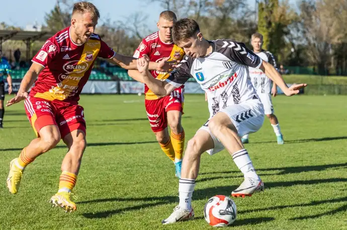 W drugim meczu rundy jesiennej II ligi Sandecja remisuje z Chojniczanką Chojnice