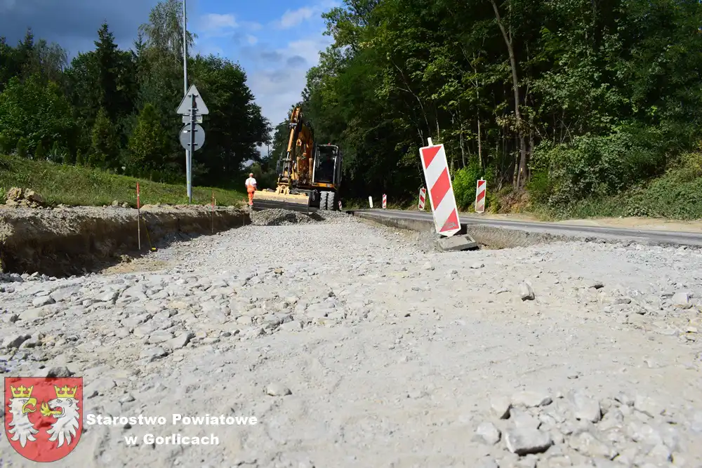 Trwa przebudowa drogi powiatowej na odcinku Dominikowice-Kobylanka