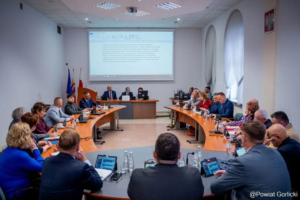 Sesja pełna decyzji. Od wsparcia OSP po inwestycje w infrastrukturę