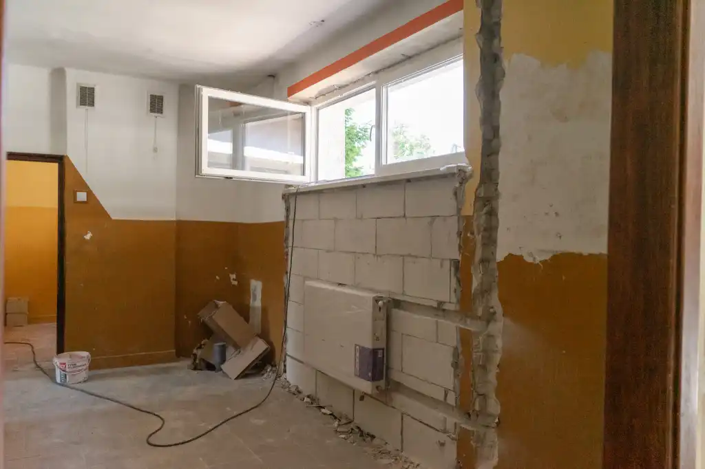 Trwa modernizacja budynku Zespołu Szkolno-Przedszkolnego w Stróżach