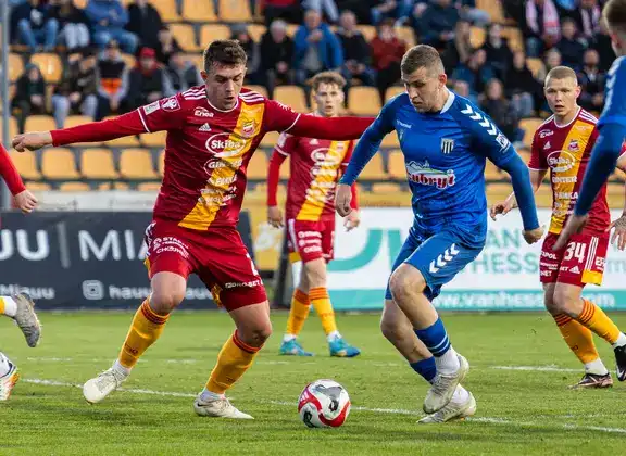 Piątkowe starcie 30. kolejki II ligi: Jedna bramka przesądziła o losach meczu. Sandecja przegrywa z Chojniczanką Chojnice