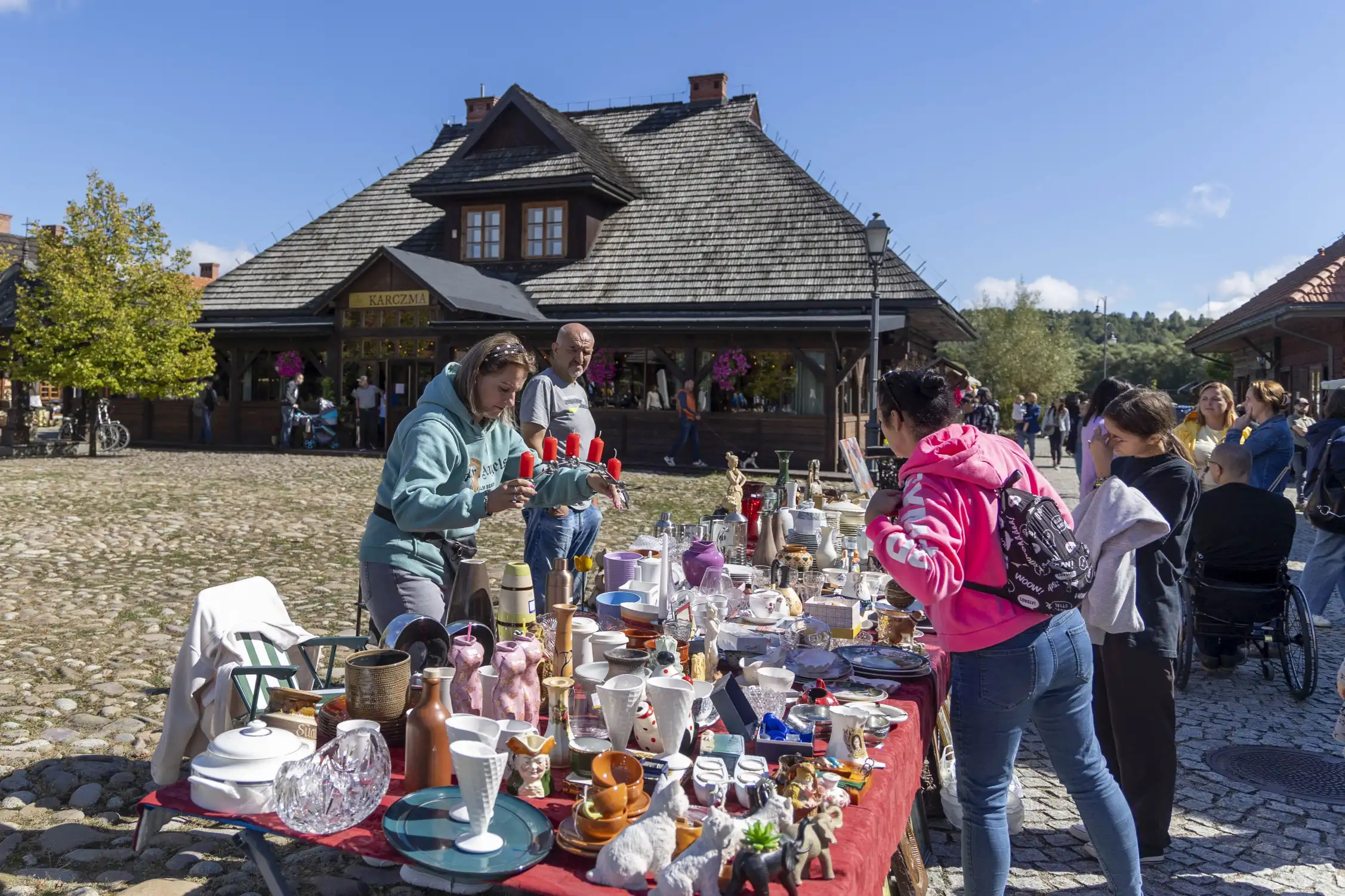Unikatowe przedmioty z duszą. Kiermasz w Miasteczku Galicyjskim pełen skarbów
