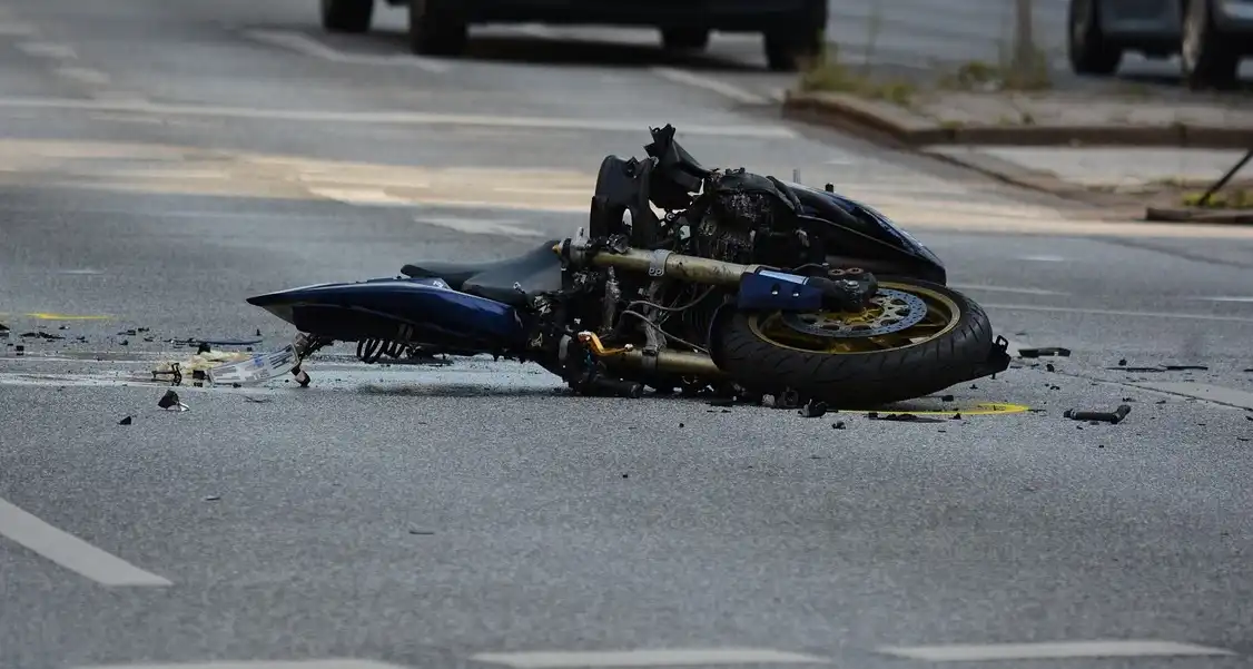 Świniarsko: Śmierć 18-letniego motocyklisty po zderzeniu z osobówką